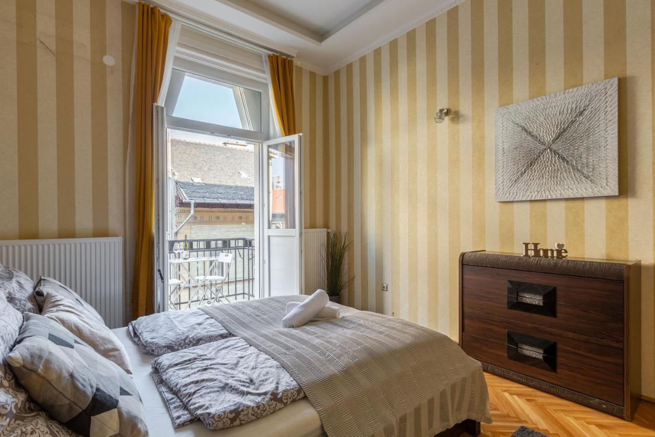 Luxury Downtown Home By Anna Budapest Eksteriør billede