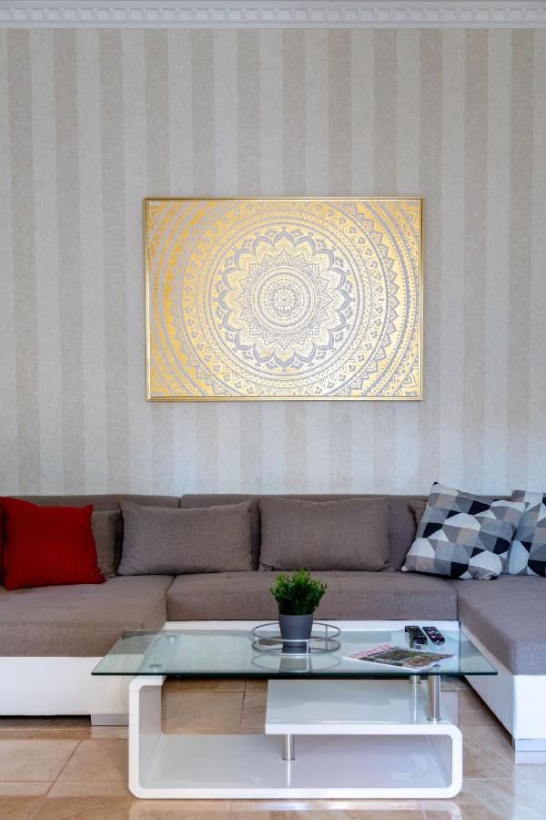 Luxury Downtown Home By Anna Budapest Eksteriør billede