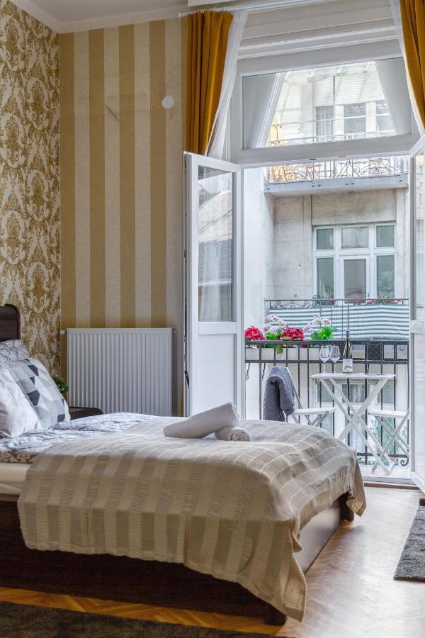 Luxury Downtown Home By Anna Budapest Eksteriør billede