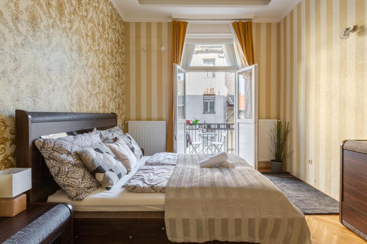 Luxury Downtown Home By Anna Budapest Eksteriør billede